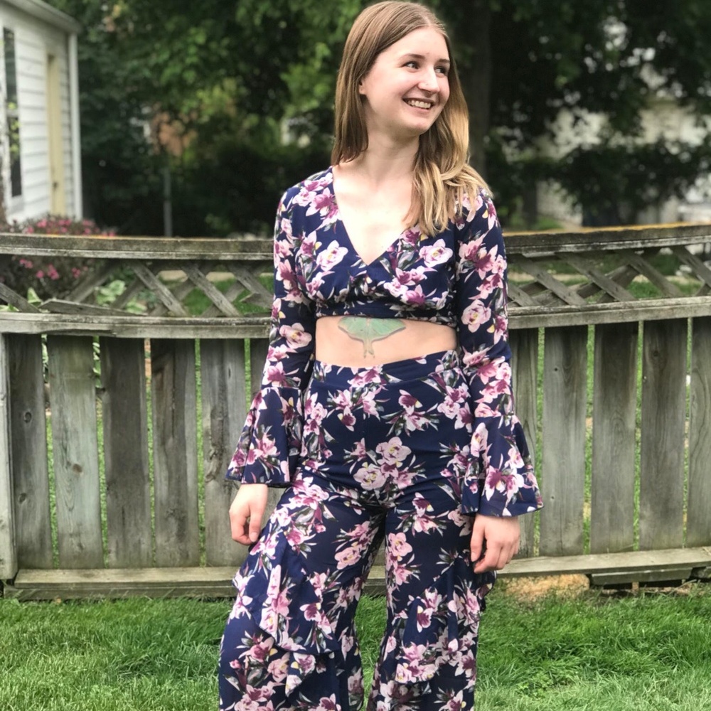Ruffle Floral Set